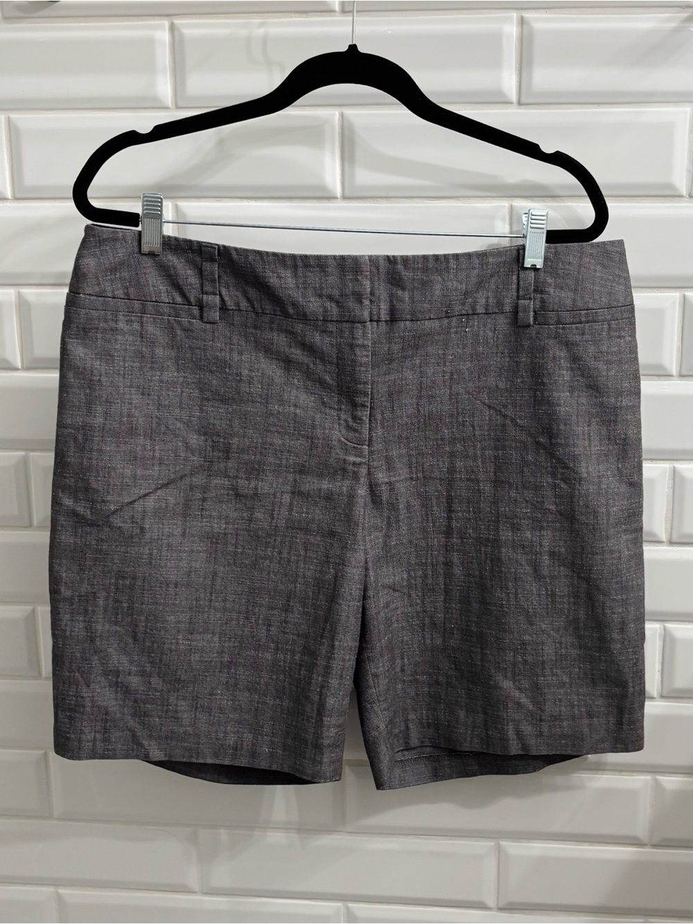 AB Studio Women’s 16 Grey Bermuda Shorts, 9” Inseam